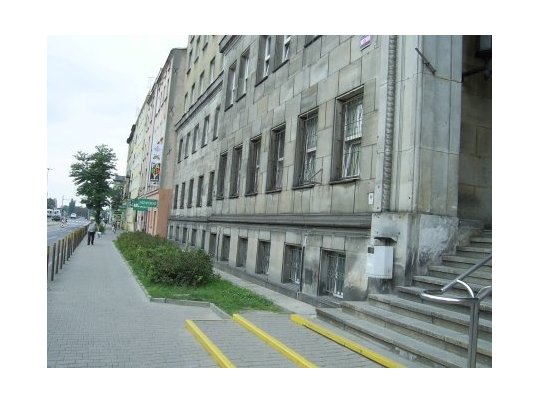Sądy w Łodzi - Widok budynku od strony schodów 